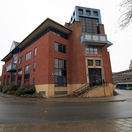 Kingsbridge Point - Cosy One Bed Apartments Near Town Centre, Swindon Dış mekan fotoğraf