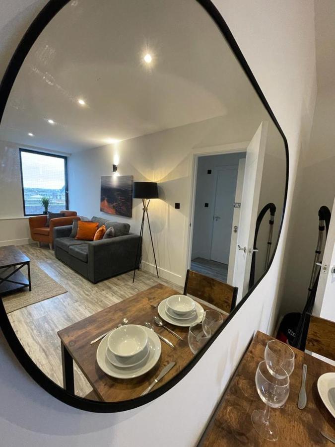 Kingsbridge Point - Cosy One Bed Apartments Near Town Centre, Swindon Dış mekan fotoğraf