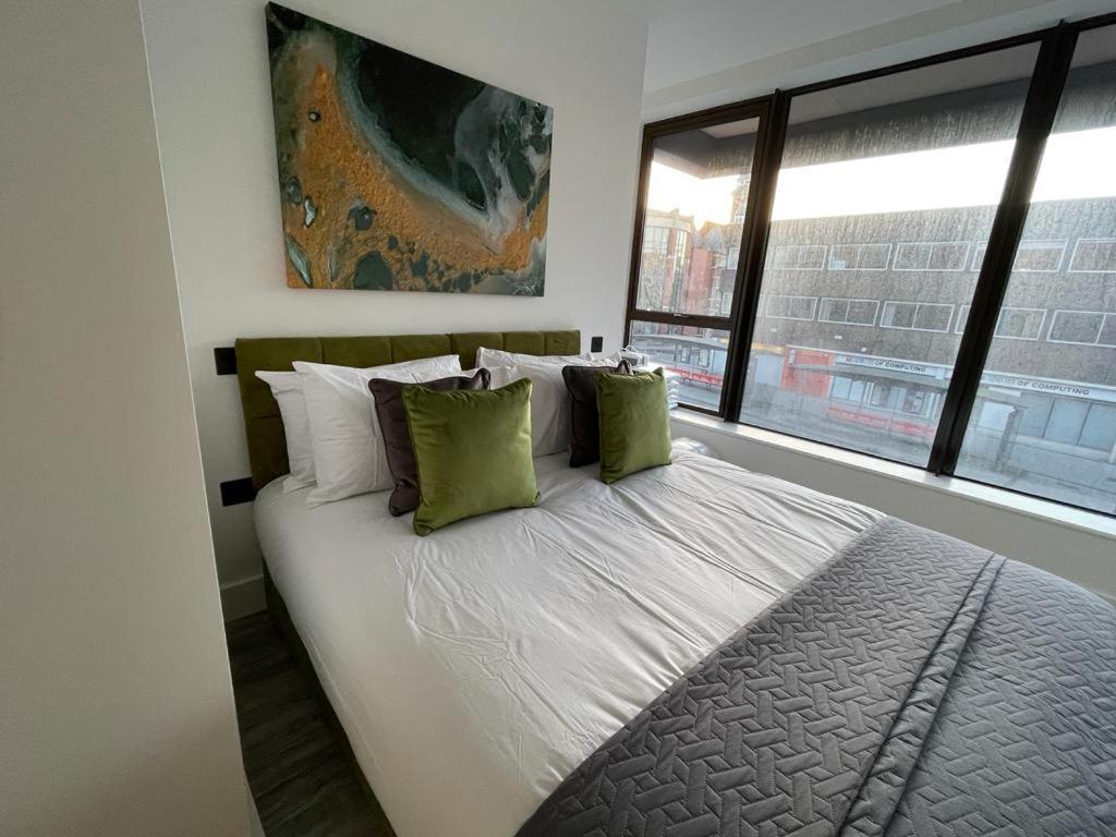Kingsbridge Point - Cosy One Bed Apartments Near Town Centre, Swindon Dış mekan fotoğraf