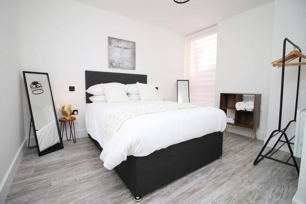 Kingsbridge Point - Cosy One Bed Apartments Near Town Centre, Swindon Dış mekan fotoğraf