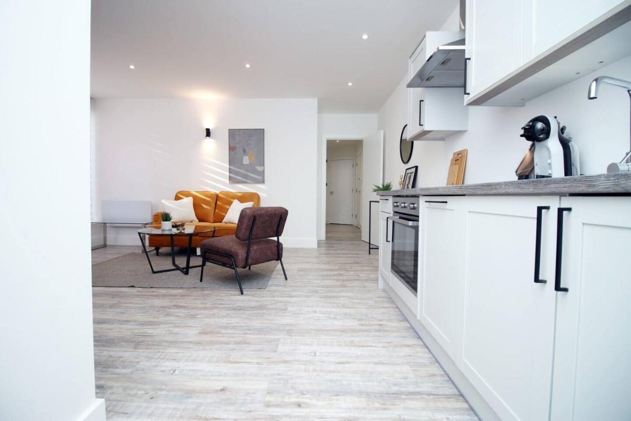 Kingsbridge Point - Cosy One Bed Apartments Near Town Centre, Swindon Dış mekan fotoğraf