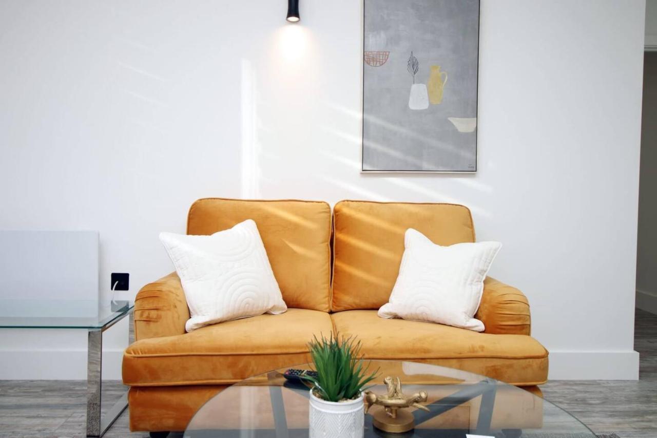 Kingsbridge Point - Cosy One Bed Apartments Near Town Centre, Swindon Dış mekan fotoğraf