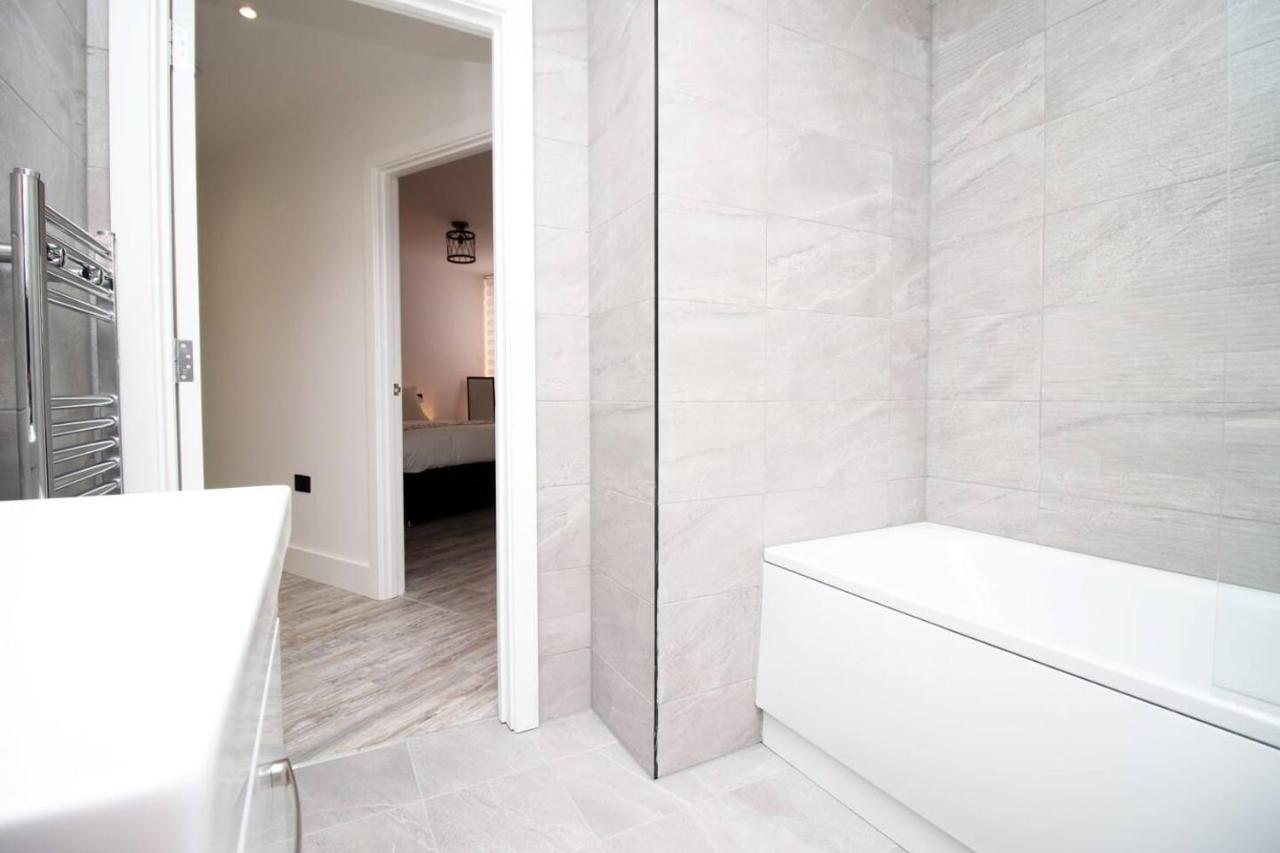 Kingsbridge Point - Cosy One Bed Apartments Near Town Centre, Swindon Dış mekan fotoğraf