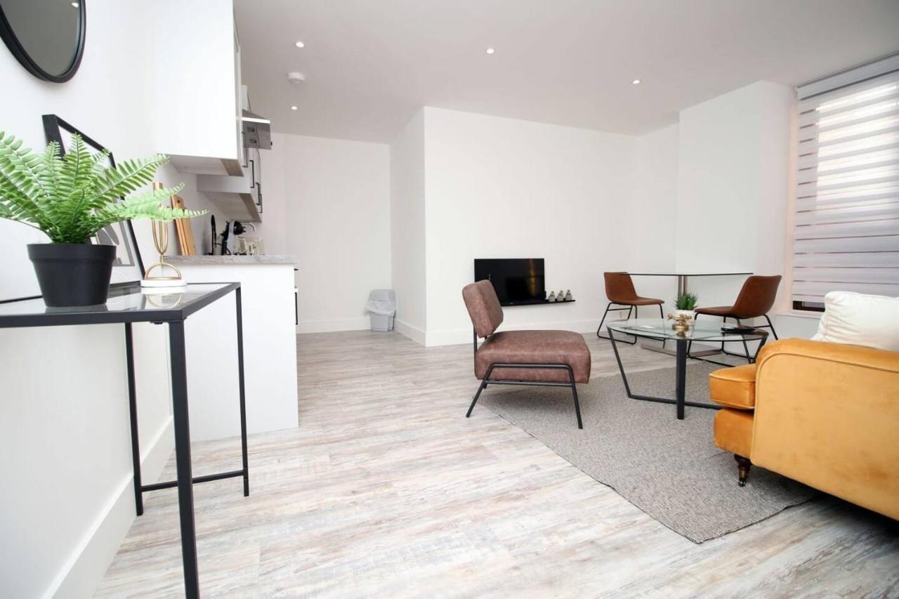 Kingsbridge Point - Cosy One Bed Apartments Near Town Centre, Swindon Dış mekan fotoğraf