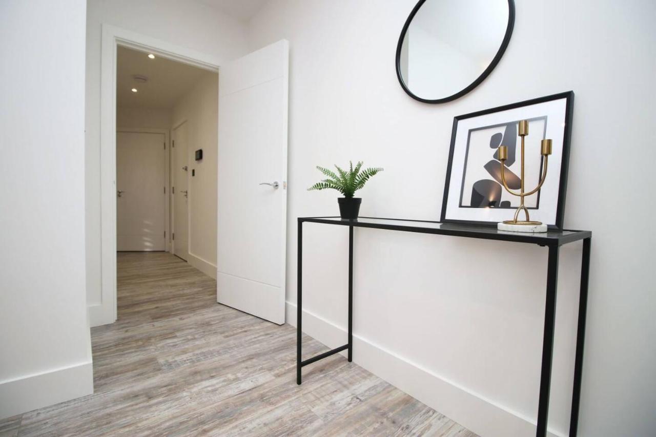 Kingsbridge Point - Cosy One Bed Apartments Near Town Centre, Swindon Dış mekan fotoğraf