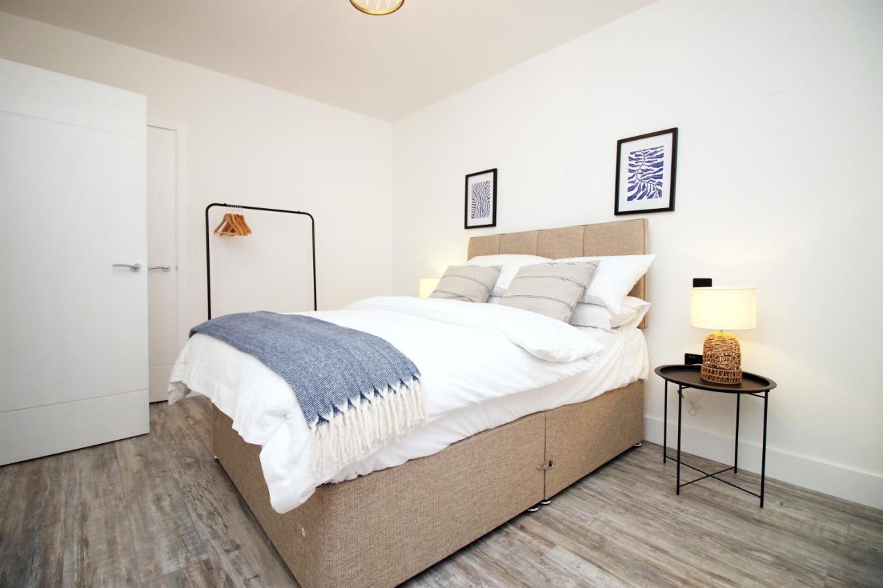 Kingsbridge Point - Cosy One Bed Apartments Near Town Centre, Swindon Dış mekan fotoğraf