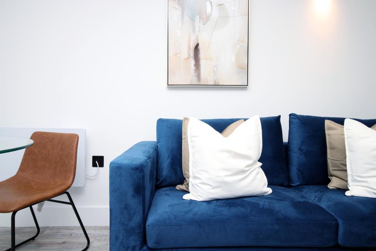 Kingsbridge Point - Cosy One Bed Apartments Near Town Centre, Swindon Dış mekan fotoğraf