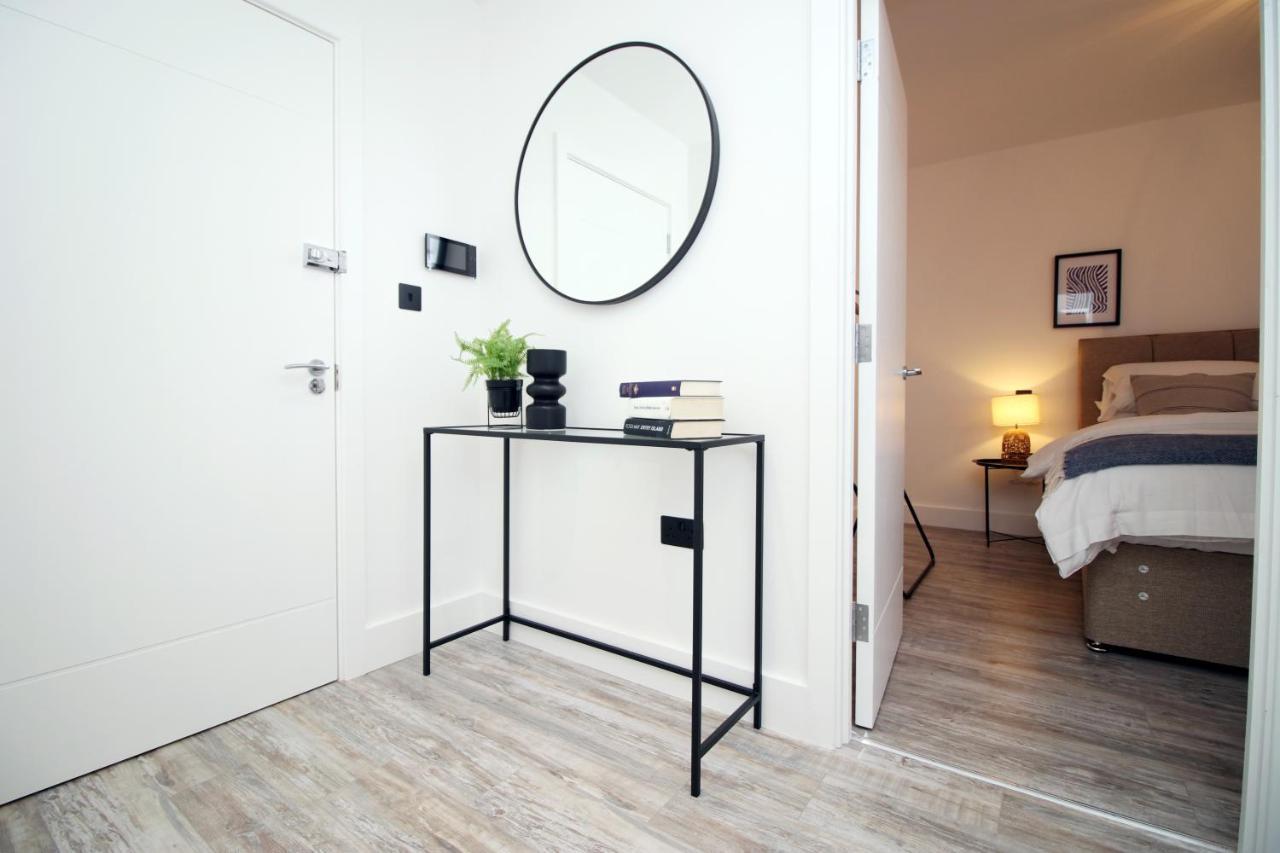 Kingsbridge Point - Cosy One Bed Apartments Near Town Centre, Swindon Dış mekan fotoğraf
